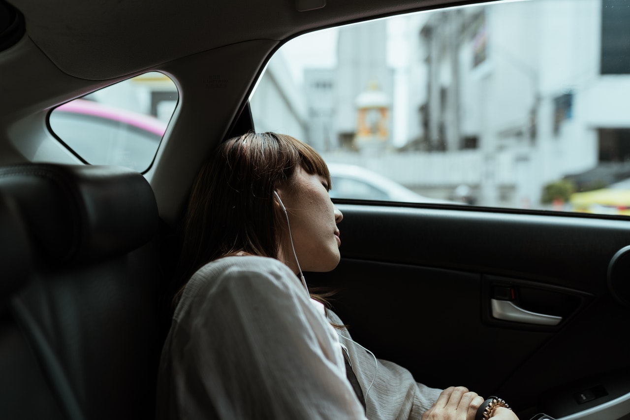 woman-sleeping-in-the-car.jpg